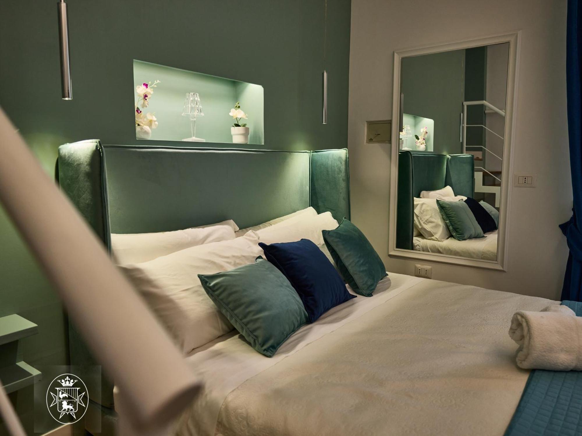 Vista Piazza Dei Martiri Bed & Breakfast Наполи Екстериор снимка