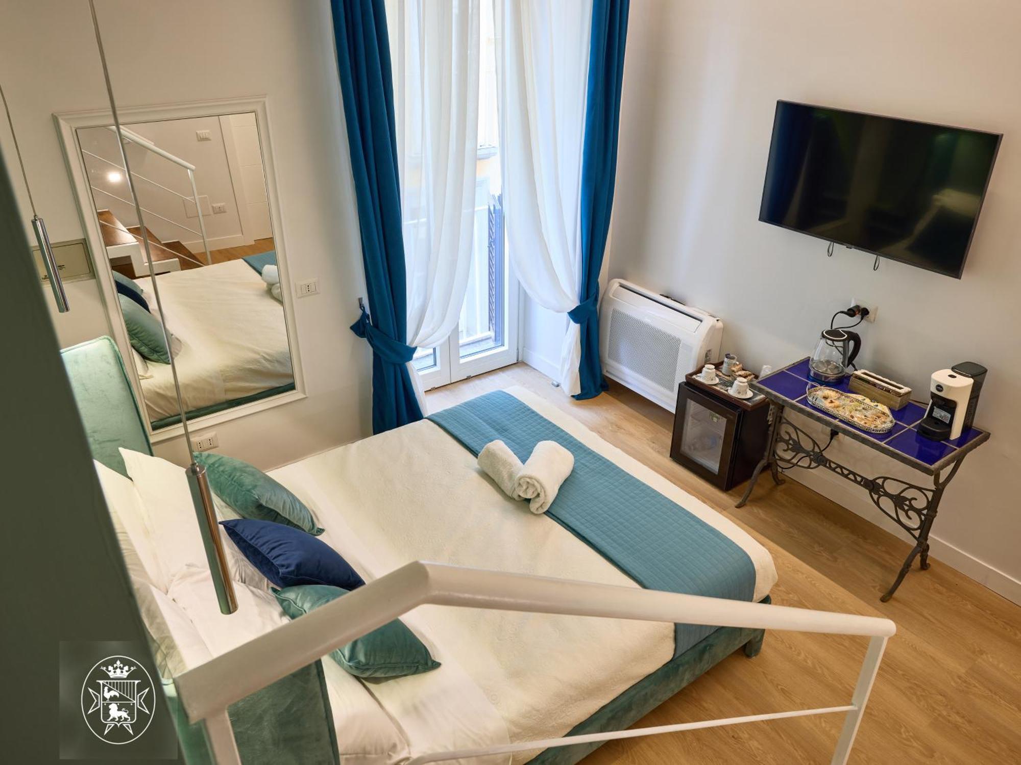 Vista Piazza Dei Martiri Bed & Breakfast Наполи Екстериор снимка